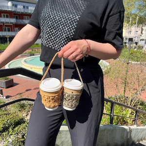 Patrón de portavasos de café de crochet / Funda para café helado / Funda de crochet para taza / Regalo reutilizable DIY para mamá / Soporte para boba de café frío