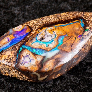 Opale Boulder 28 mm x 14 mm. 18,50cts image 5