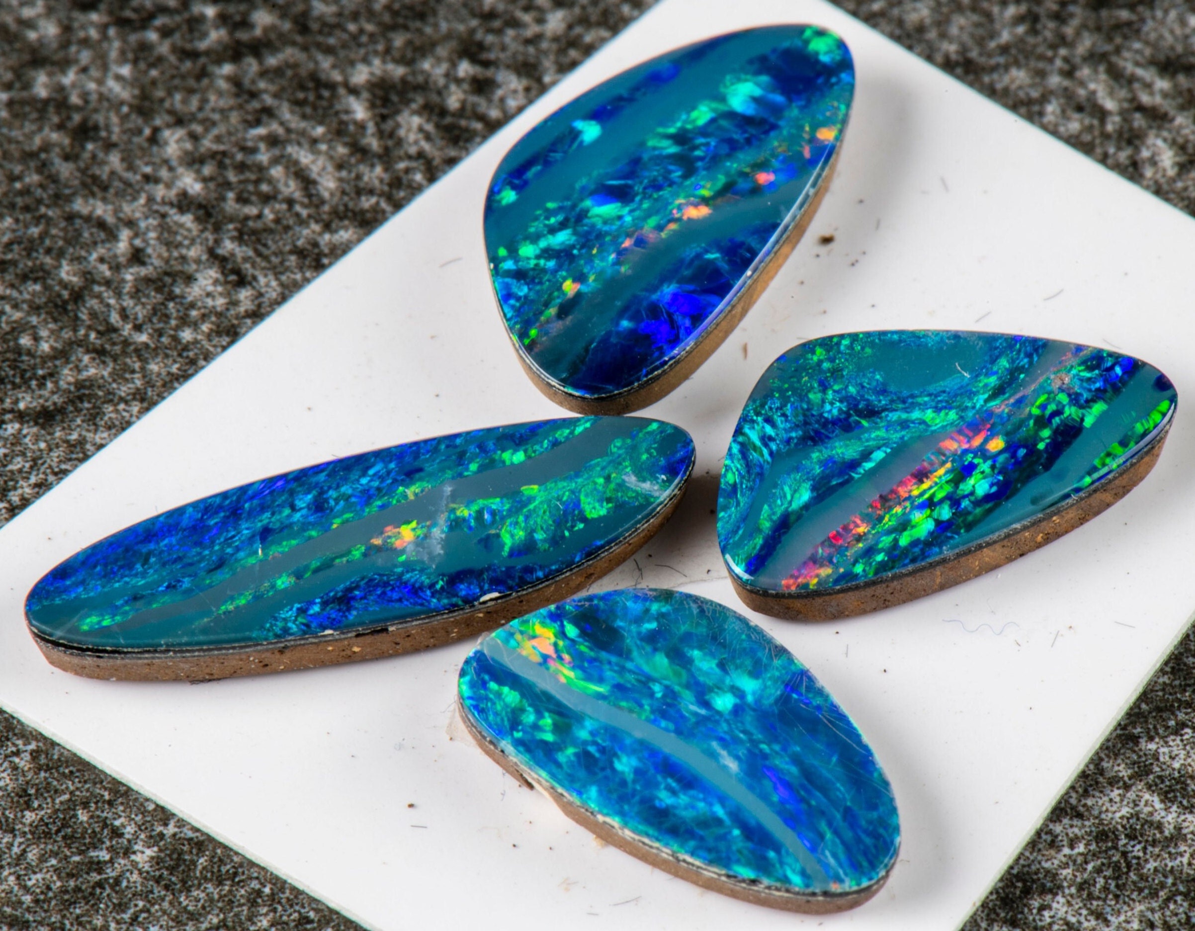 Opale Noble Doublet Australie 15x6x2mm 1.80 Carats - O&co, Neuf Sans Emballage