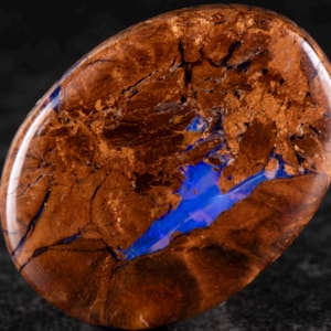 Boulder Opal 28mm x 21mm. 29.75cts