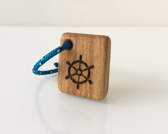Wooden Boat Steering Wheel Keychain: Handmade Oak Boater Gift