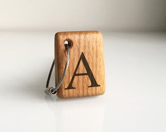 Personalized Oak Keychain: Engraved Wood Keyring