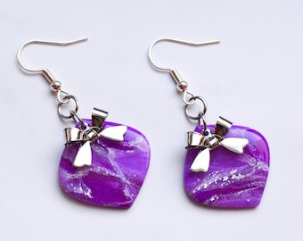 Purple Marble Drops Bow I Pendientes de arcilla polimérica I Statement Pendientes