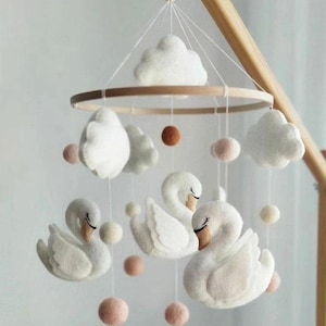 Mobilny łabędź dla dziecka, dekoracja pokoju dziecięcego, mobil do łóżeczka, mobil do pokoju dziecięcego, mobil łabędzie do pokoju dziecięcego, neutralny mobil dla dziecka, prezent na baby shower