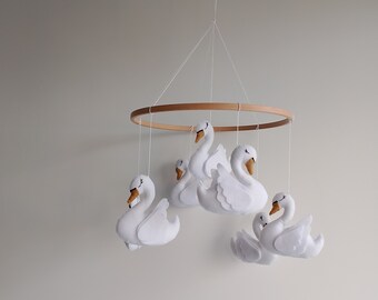 Schwan-Baby-Mobile, Kinderzimmer-Mobile-Dekor, Krippen-Mobile, Mobile fürs Kinderzimmer, Kinderzimmer-Mobile-Safari, neutrales Baby-Mobile, Babyparty-Geschenk