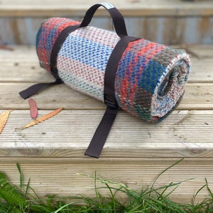 Picnic Blanket Waterproof / Plaid Check Recycled Wool Waterproof Outdoor blanket / Waterproof Picnic Rug / Camping Travel Beach Blanket Rug