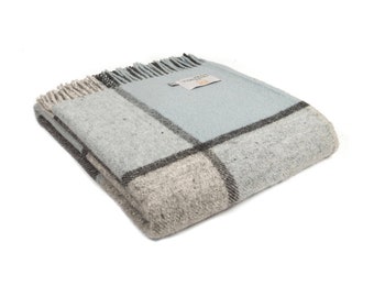 Wool Blanket / Grey and Dusky Pink Block check Wool Throw Blanket / Pink Grey Paid Bed Sofa Throw / Large Bed Throw / Wedding Gift