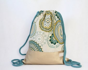 Turnbeutel/ Rucksack “Green and golden Mandala"