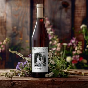 Personalized Wedding Wine Bottle Label Sticker Instant Download Picture Engaged Announcement Gift Wedding Center Table Decor