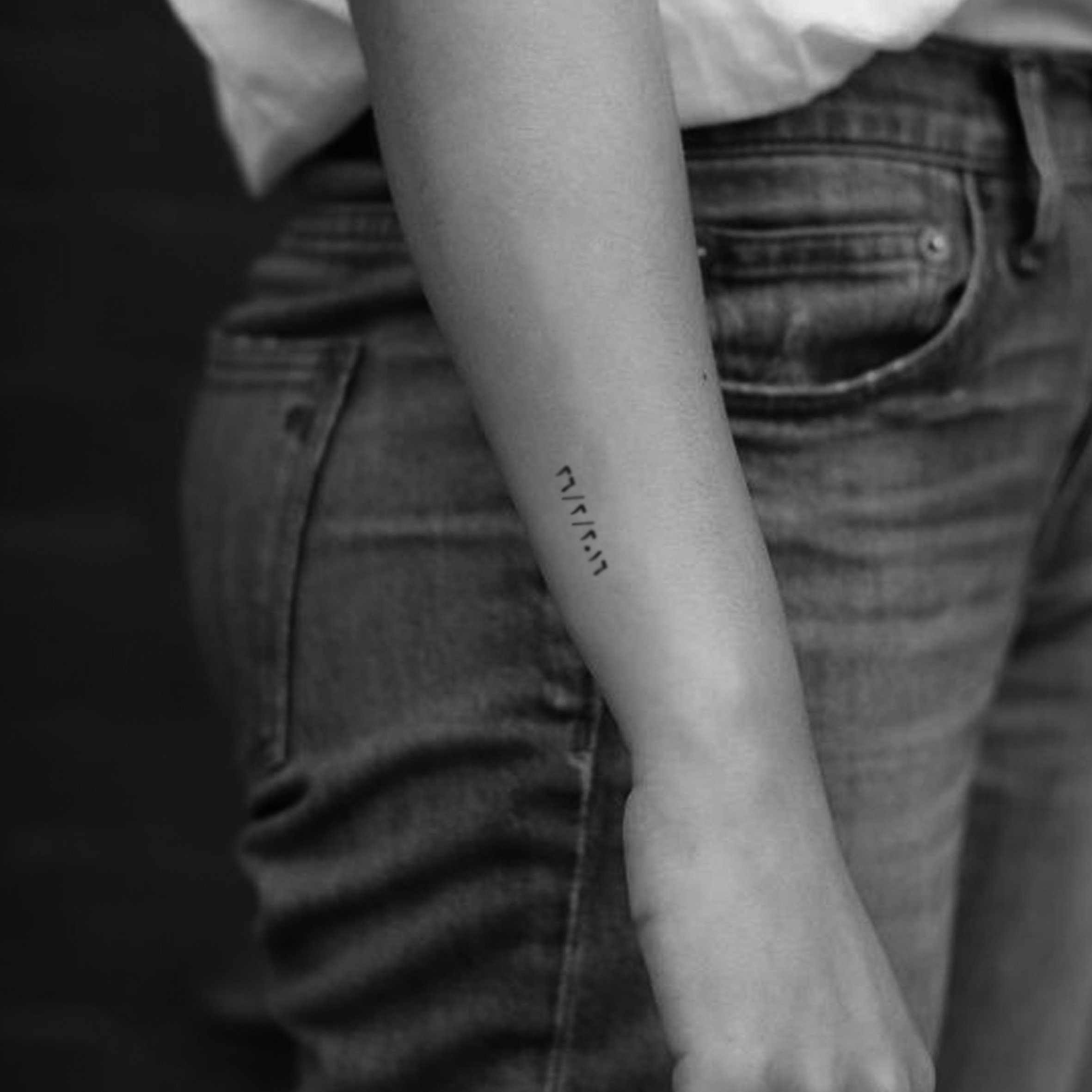 Personalisiertes Datum Tattoo Design Arabische Zahlen Etsy