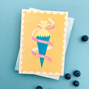 Postkarte Hurra Schulkind gelb // Recyclingpapier mit Ökofarbe bedruckt