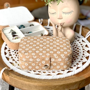 unusual jewelry box, jewelry box, cork, jewelry case, vegan, gifts for mom, gift idea girlfriend image 2