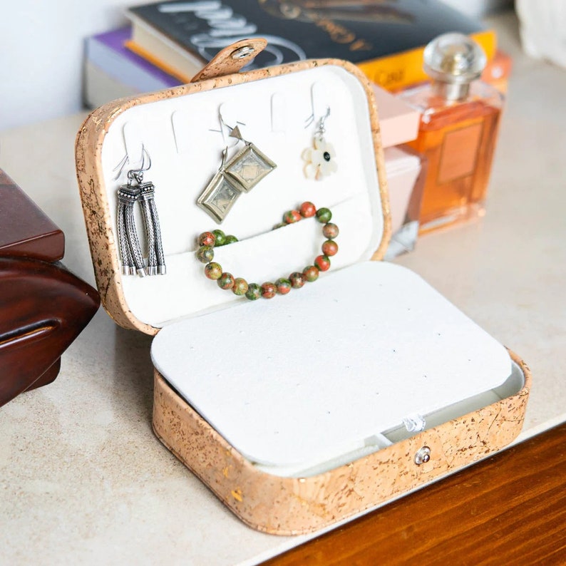 unusual jewelry box, jewelry box, cork, jewelry case, vegan, gifts for mom, gift idea girlfriend image 9