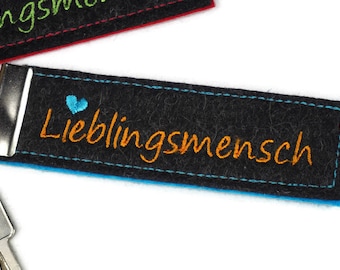 Schlüsselanhänger aus Filz, bestickt, Geschenk Valentinstag Freundin, Freund