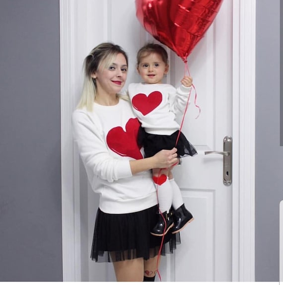 Mumetaz Mommy and Me Outfits Heart Funny Love Letter Print Long Sleeve Casual Pullover Sweatshirt Top Family Matching Clothes