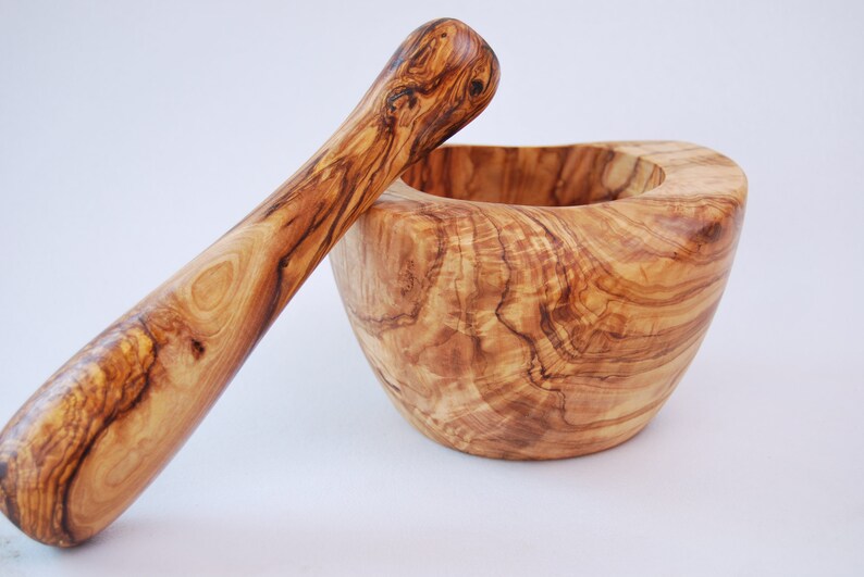 Mortar & pestle diameter olive wood. 14 cm image 4