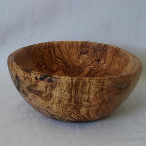 Olive Wood Salad Bowl 27 cm WOOD UNIQUE image 3