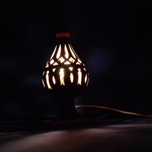 Lanterne, Veilleuse en poterie, modele Une Tour . image 4