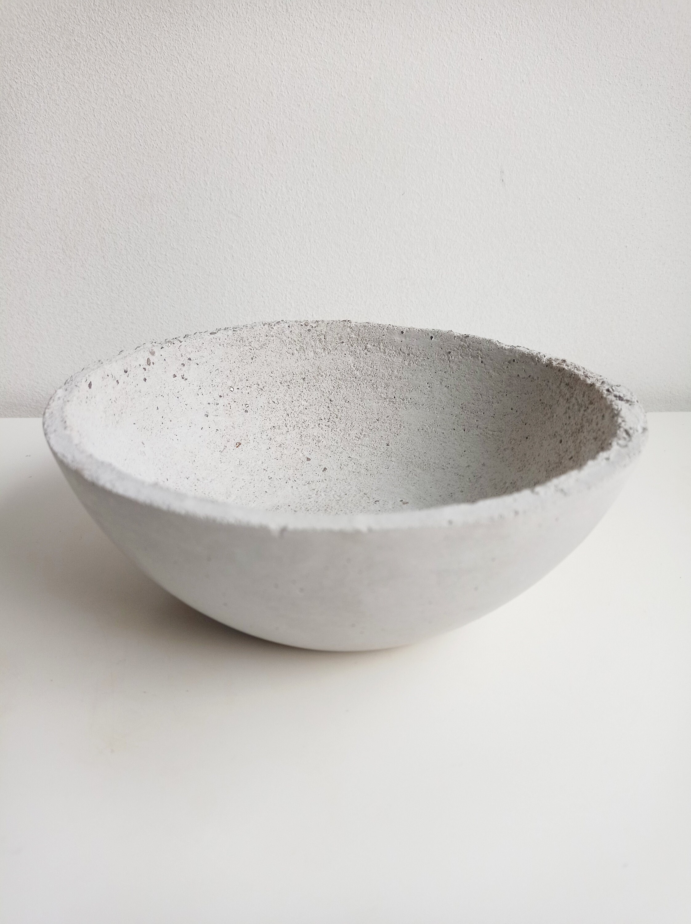 Coupe en Béton Gris, Éclat D Argent