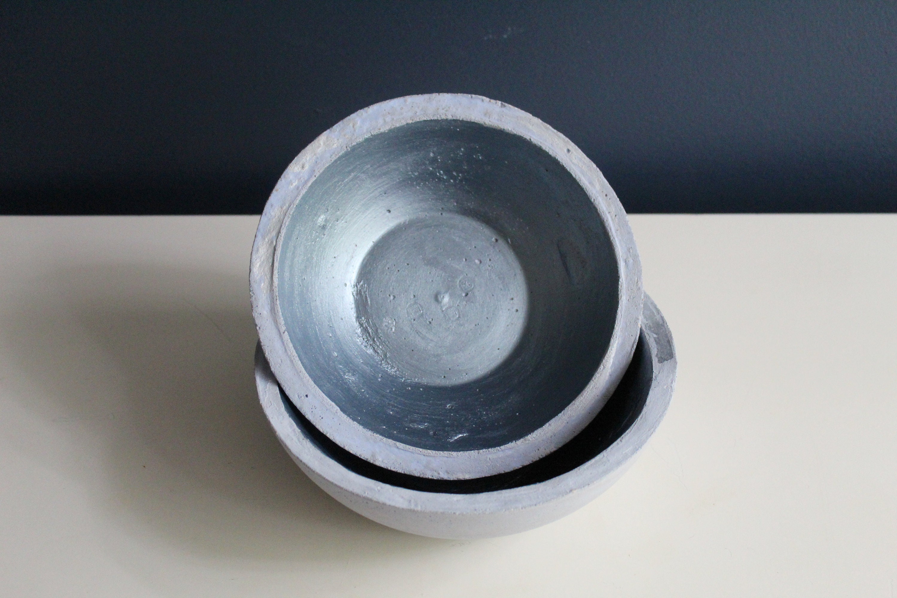 Coupe Trouville 20 cm Béton Bleu Délavé et Métallisé