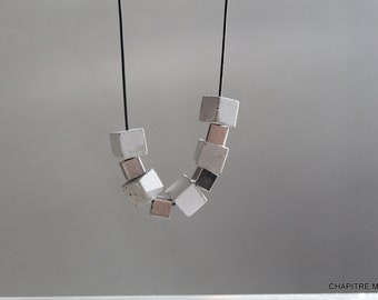 Cubes - Contemporary necklace in grey concrete and steel