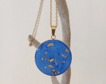 Contemporary necklace - Necklace with blue concrete medallion and stainless steel gold chain