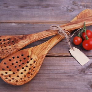 Fry Skimmers in olive wood 30cm image 1