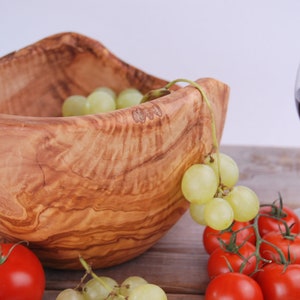 XXL Olive Wood Salad Bowl 25cm ** WOOD UNIQUE**