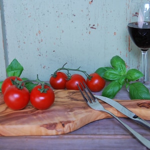 Cutting board/Olive wood chopping board