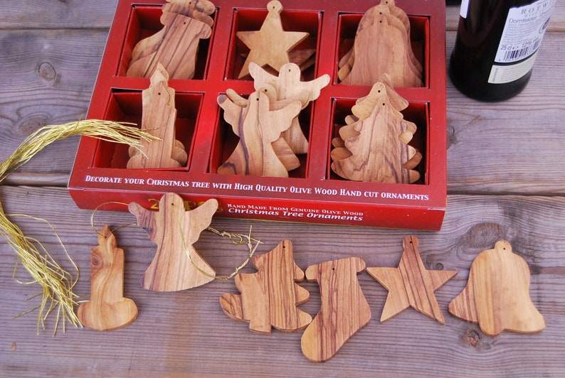 LOT de 24 Ornements Noël en bois olivier image 3