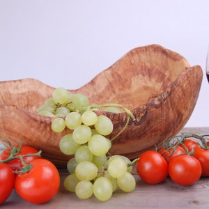 Olive Wood Salad Bowl 35cm ** WOOD UNIQUE**