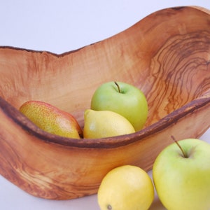 XXL Olive Wood Salad Bowl   ** WOOD UNIQUE**  40cm