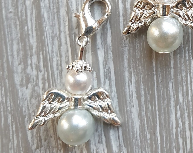 20 guardian angel pendants angel baptism communion wedding lucky charm silver plated mother of pearl guest gift pearls lace green.