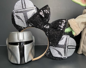 Mandalorian Mickey Ears | Din Djarin Helmet, Black Sequin Bow