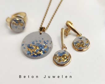 Betonschmuck Set " Sumaya"/Ohrstecker /Halskette/Beton Schmuck/ blau,gold verziert/Beton Juwelen