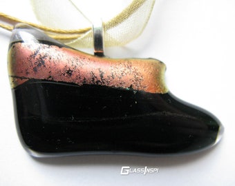 Shoe (Glass Necklace)
