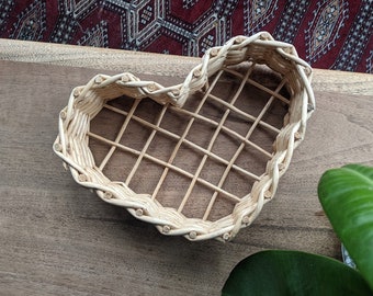 light natural wicker woven heart wall basket | boho bohemian eclectic farmhouse rustic wedding photoshoot