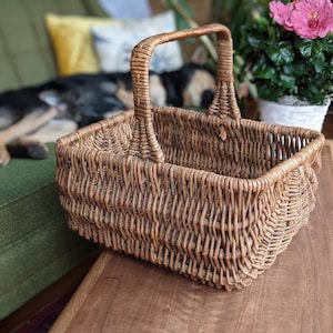 large woven flower gathering picnic basket with handle | boho bohemian rustic country farmhouse