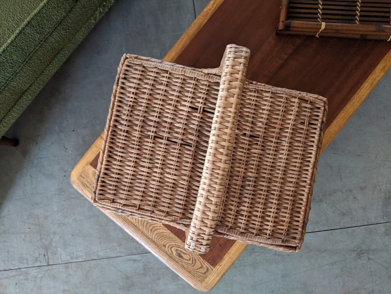 Vintage Wicker Picnic Basket Cottage Core Woven Lunch Basket Etsy