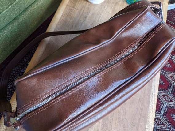 brown strap shoulder bag | faux leather vinyl off… - image 6