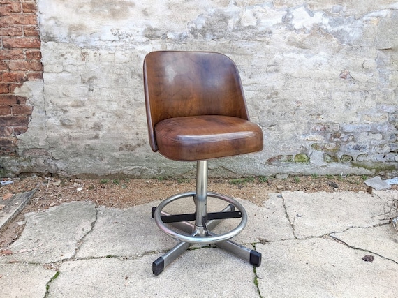 retro faux leather bar stool | vintage lodge supper club furniture | mid-century high top chair
