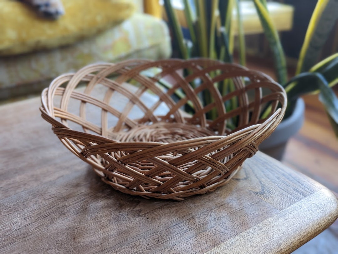 Round Woven Wicker Basket Bowl Rustic Farmhouse Country Etsy