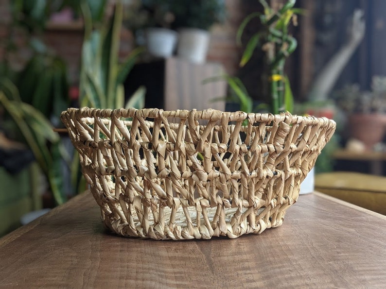 woven serving fruit bowl retro eclectic kitchen image 3