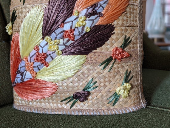 vintage woven straw wicker polynesian flower beac… - image 5