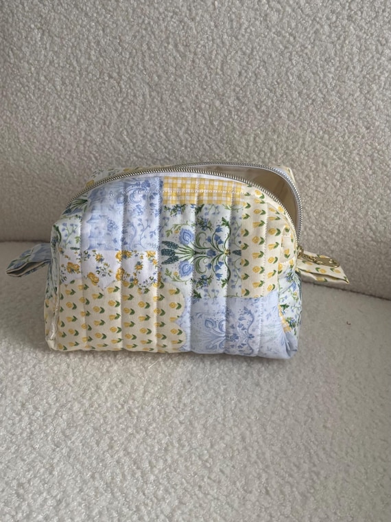 Handmade Quilted Makeup Bag | Patchwork Cosmetic Pouch | Zipper Toiletry Bag