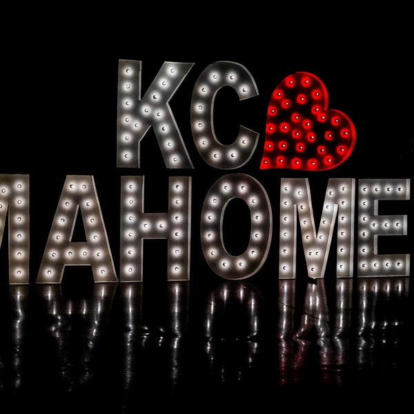 KC Loves Mahomes