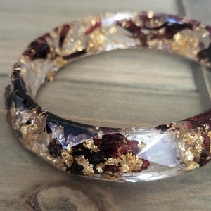 Black Ruby Hibiscus Gold Flake Resin Bangle- Real Gold Flake Jewelry- Resin Bracelet- Bangle- Gold Bracelet - Resin Bangle- Wrist Bracelet