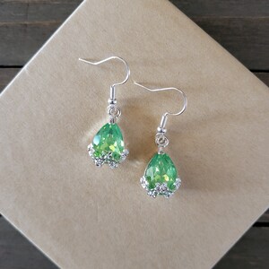Spring Green Crystal Earrings- Handmade Earrings- Chandelier Earrings- Green Earrings- Glass Earrings- Green Dangle Earrings- Gifts- Moss