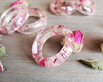 Rose Bud Resin Ring- Handmade Rings- Dried Flowers- Real Flower Ring- Flower Gifts- Stacking Rings- Resin Ring- Real Rose Petal Ring