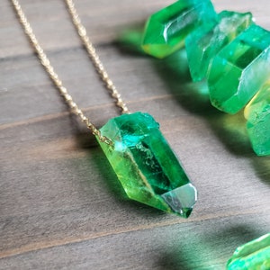 Green Aura Emerald Crystal Stone Necklace- Crystal Necklace- 18K Gold Necklace Chain- Real Gold Necklace- Emerald Crystal- Green Stone